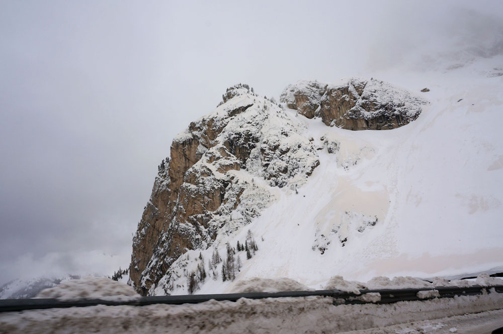 dolomites avalanche